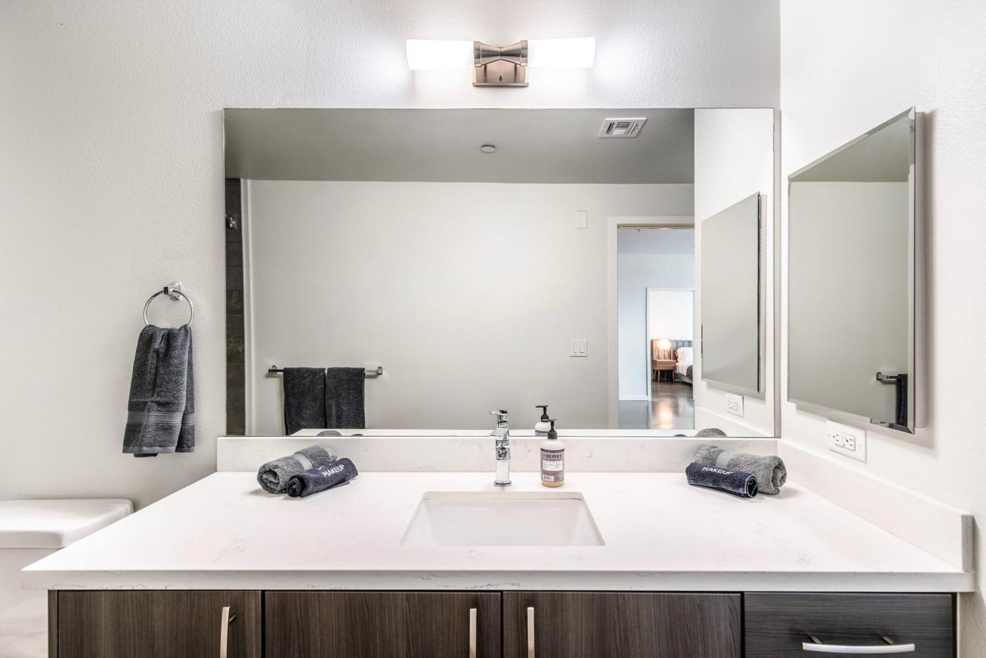 New 2Br Luxury Apartment Hollywood ロサンゼルス エクステリア 写真