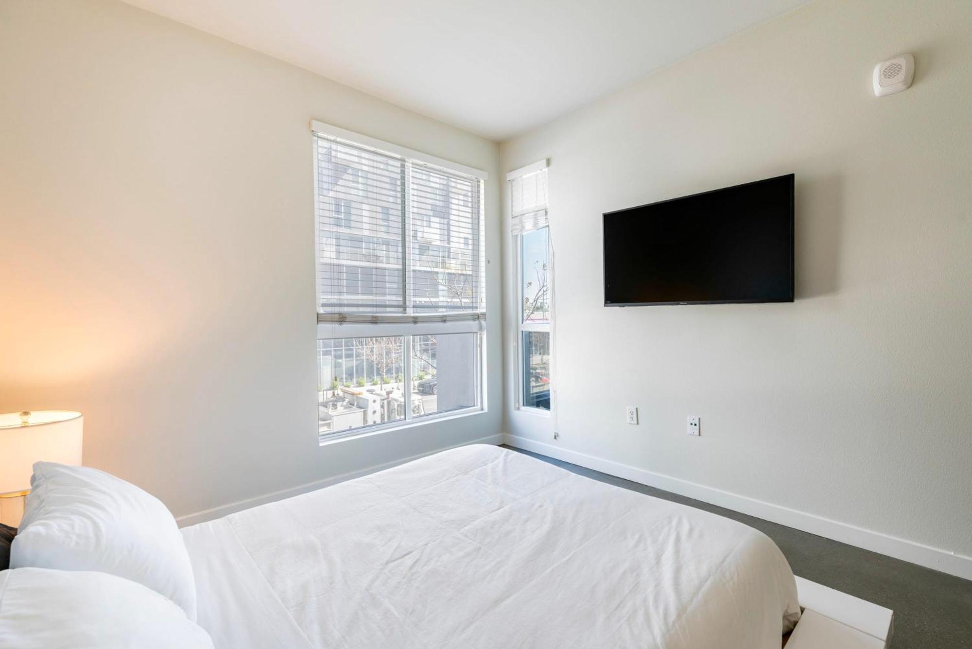 New 2Br Luxury Apartment Hollywood ロサンゼルス エクステリア 写真